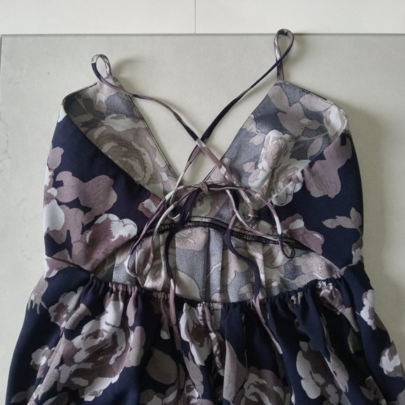 WILFRED | Floral Backless Dress - Picture 6 of 9